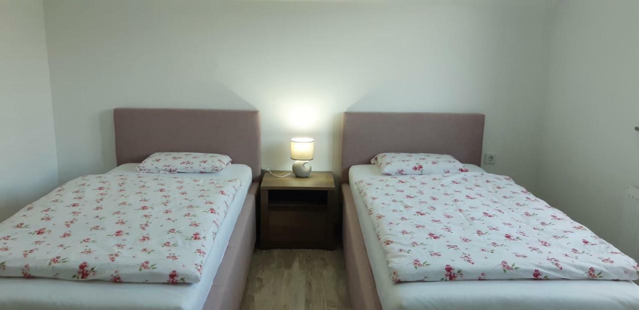 Apartmani Bilic Korenica Extérieur photo